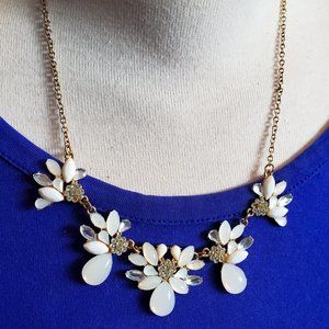 17" Gold Tone Floral Pattern Collar Style Necklace